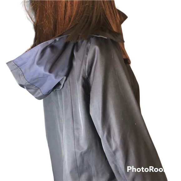 NWT Tahari navy trench coat. Size S - Picture 8 of 8